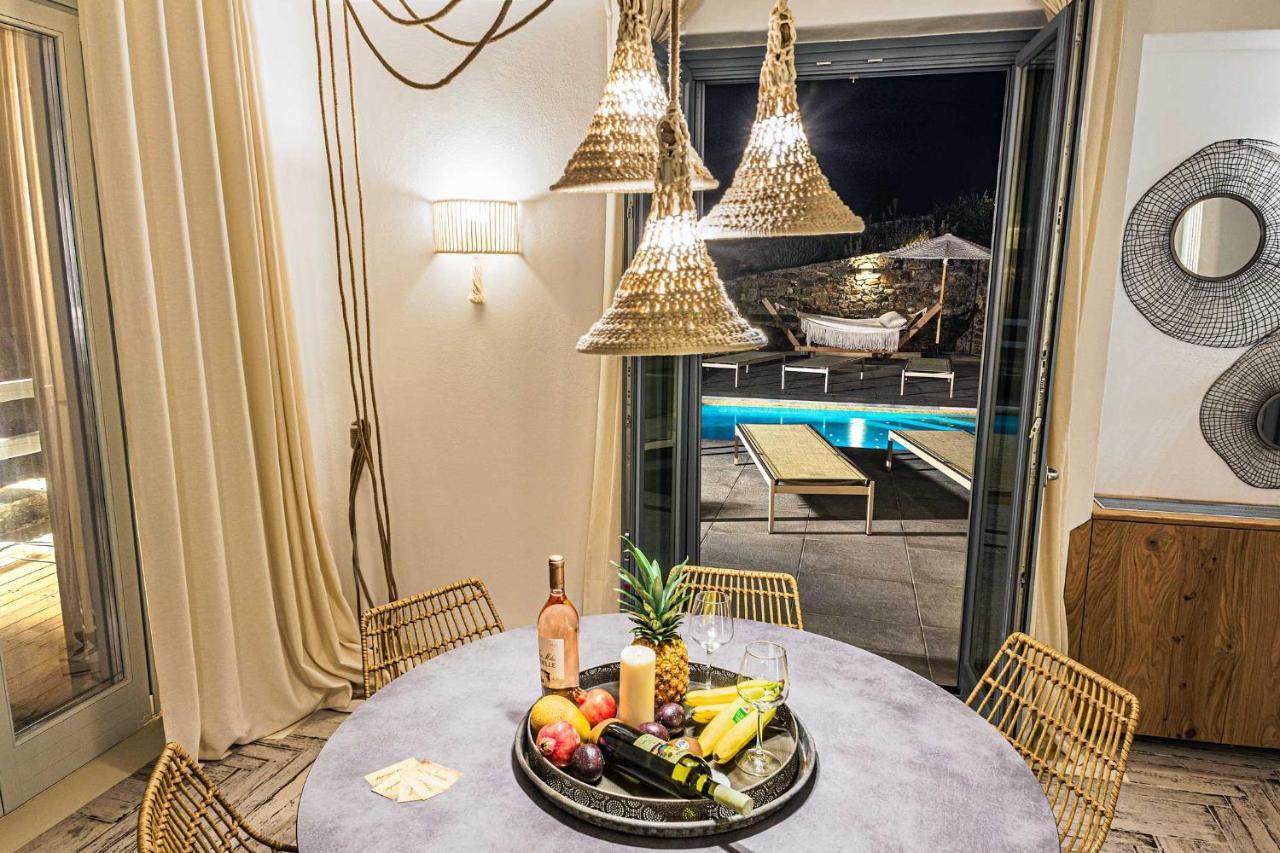 Villa Iakinthos By Mykonian Kazarte Mykonos Town ภายนอก รูปภาพ